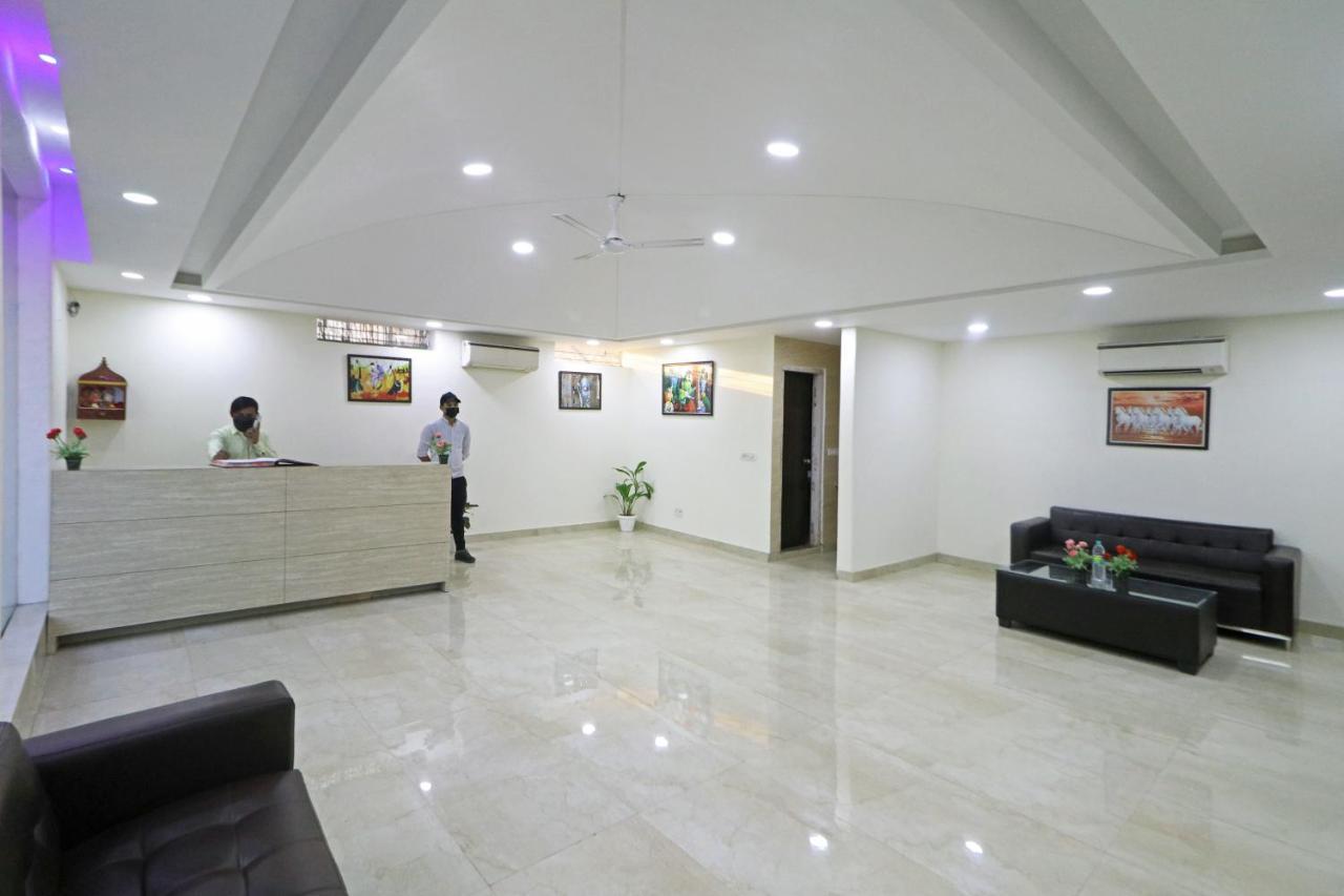 Hotel Ronit Royal Delhi Airport By D'Capitol Нью-Дели Экстерьер фото