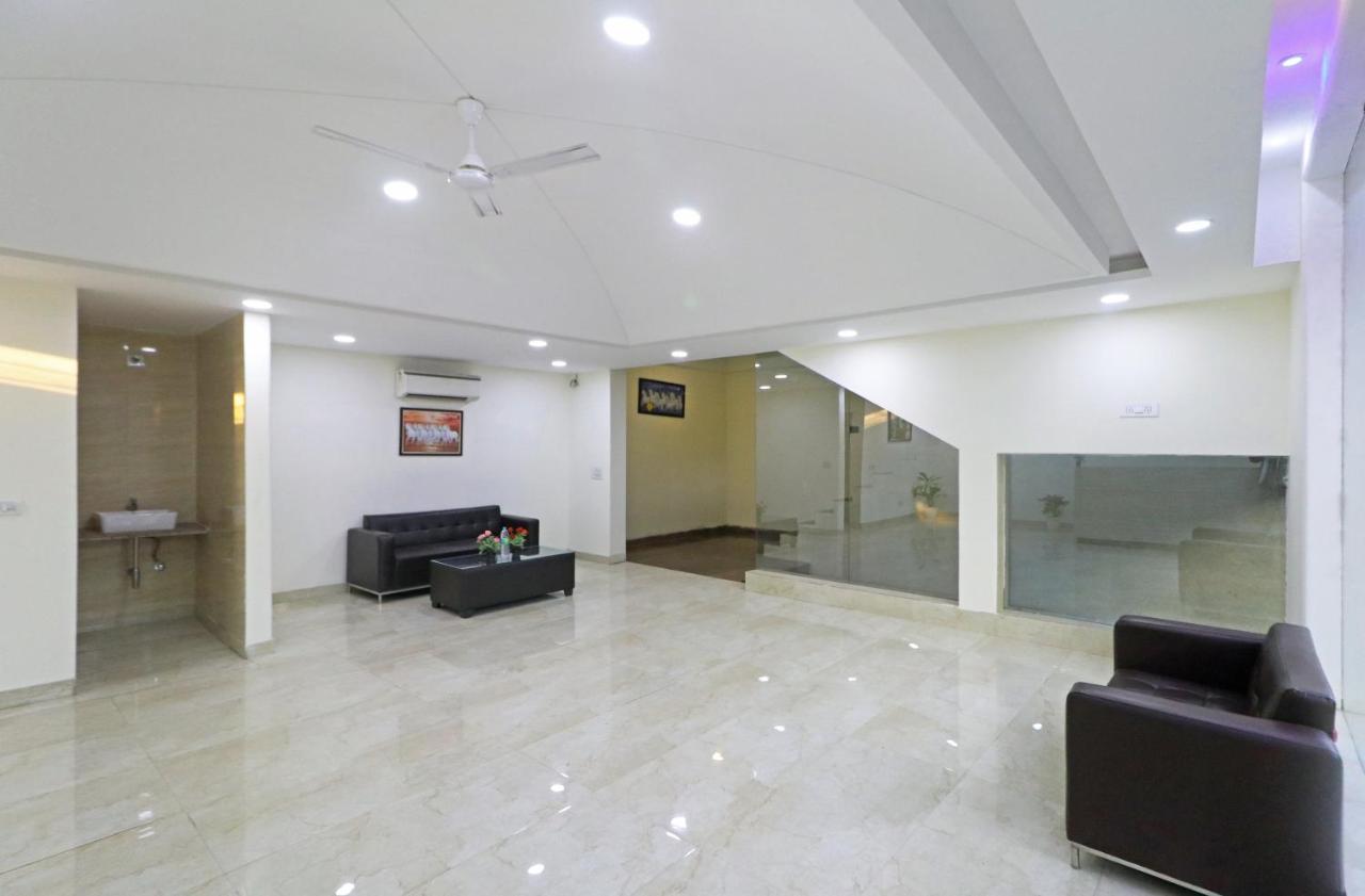 Hotel Ronit Royal Delhi Airport By D'Capitol Нью-Дели Экстерьер фото